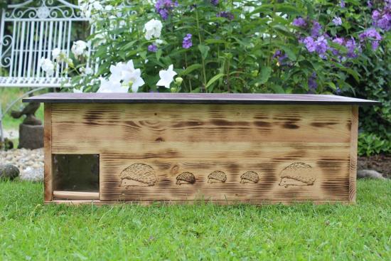 Woid Herz XXXXL Igelhaus (IG6) gebrannt incl Futterschalen