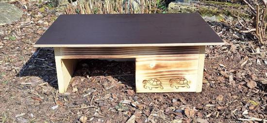 Preview: Woidherz large wooden tortoise shelter made from burnt pine wood