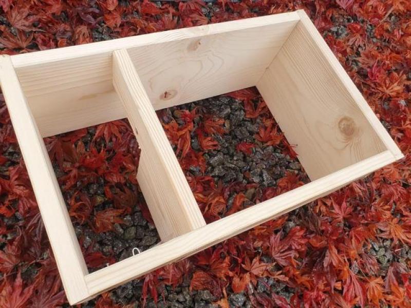 Woid Herz Hedgehog House Hedgehog Hotel (IG12) – varnished pine