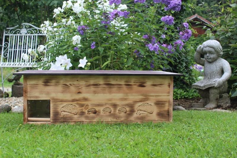 Woid Herz XXXXL Igelhaus (IG6) gebrannt incl Futterschalen