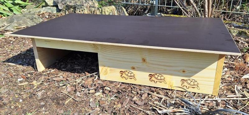 Woidherz large wooden tortoise shelter made from burnt pine wood